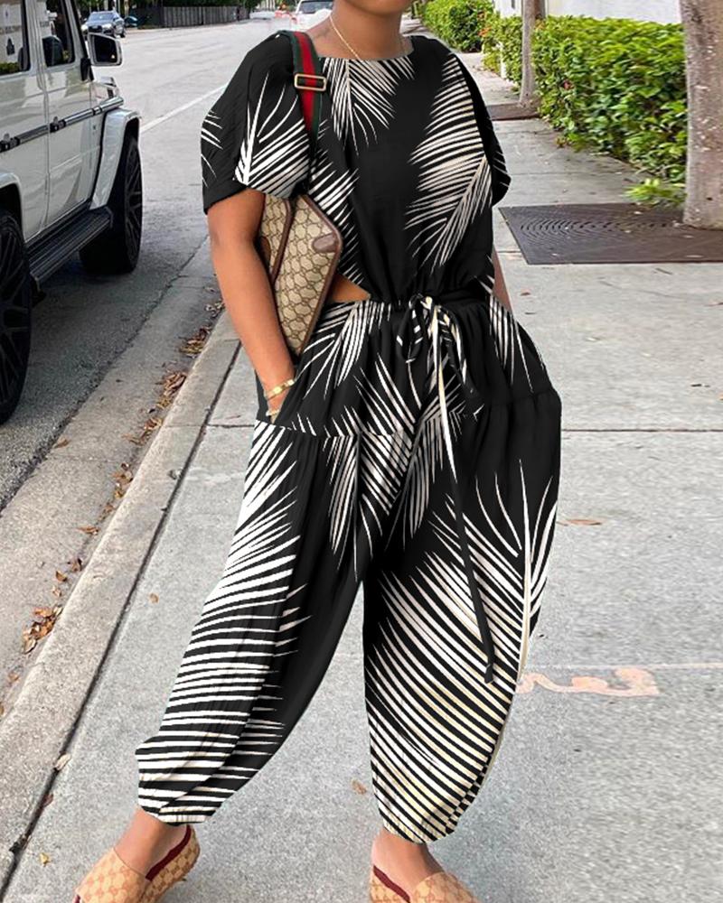 

Leaf Print Short Sleeve Pocket Design Drawstring Jumpsuit, Black
