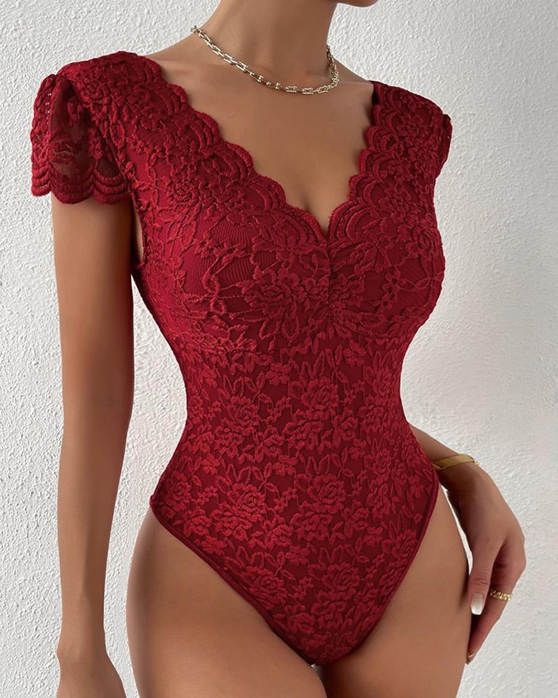 

Scallop Trim Backless Crochet Lace Bodysuit, Wine red