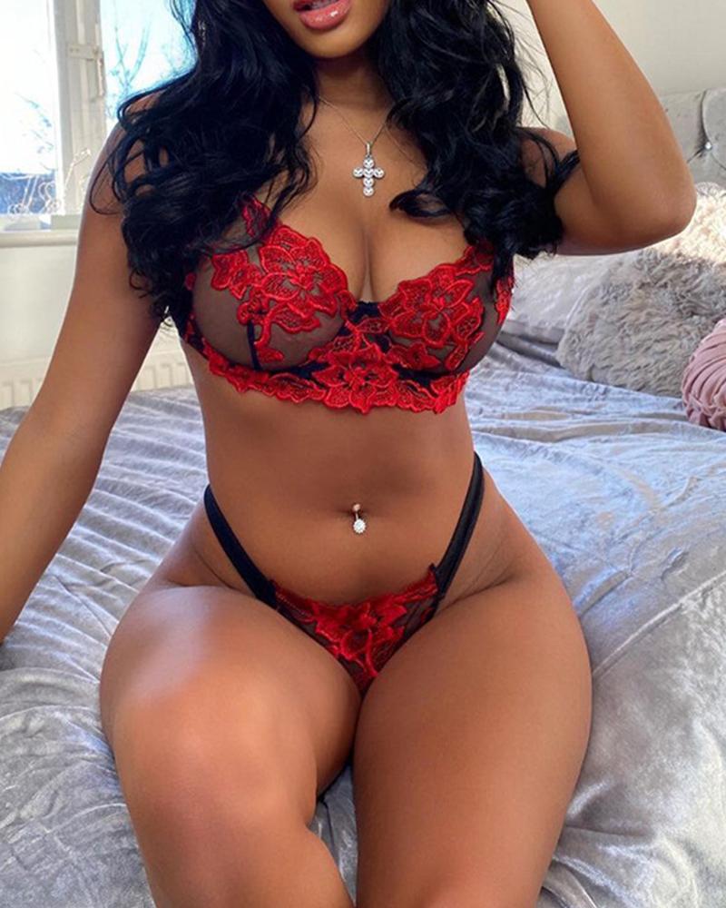 

Sexy See-through Mesh Splicing Floral Embroidery Sling Bra Sets, Red