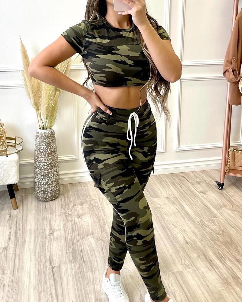 

Camouflage Print Short Sleeve Crop Top & Drawstring Pocket Pants Set, Camoflage