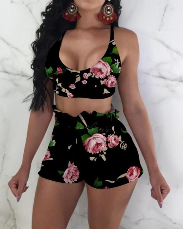 

Floral Crop Top & Frill Waist Shorts Set, Black