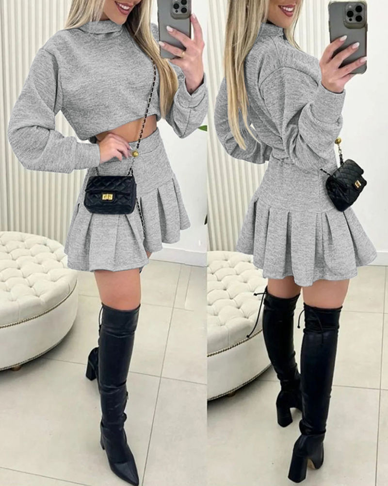 

Conjunto de 2 piezas: sudadera corta de manga larga con cuello alto y minifalda informal con estampado de leopardo, Light gray