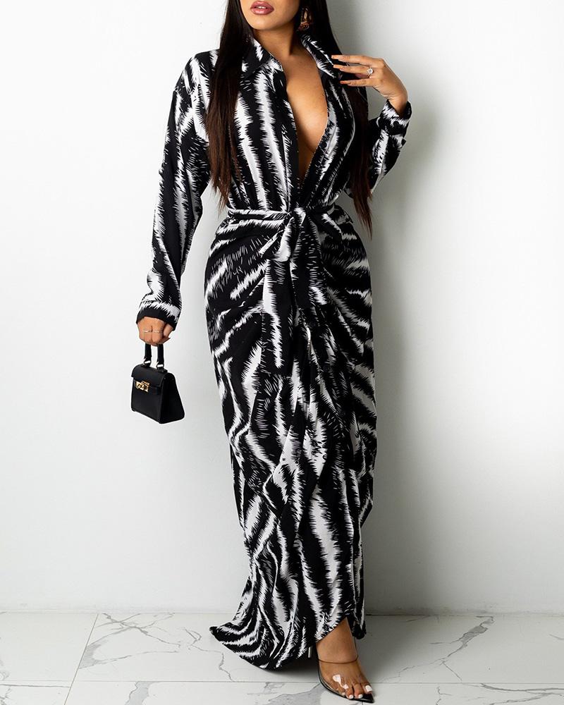 

Abstract Print Buttoned Long Sleeve Maxi Dress, Black