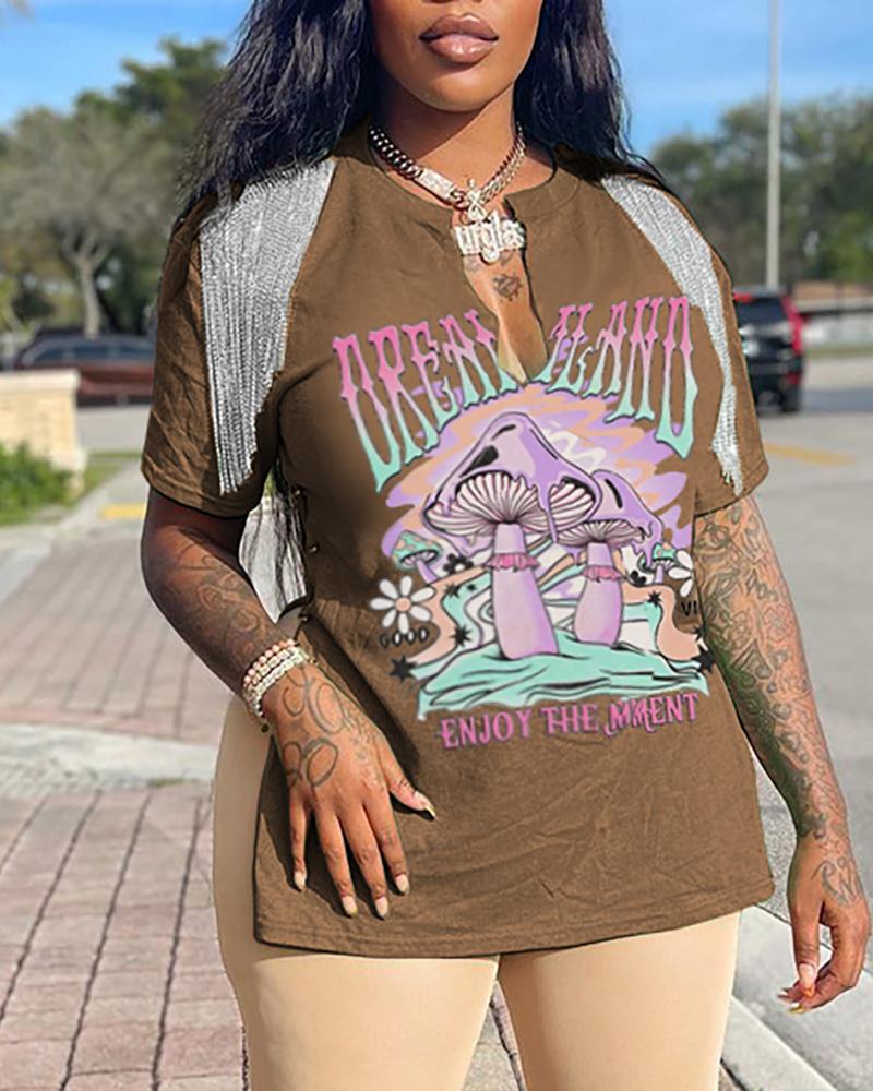 

Graphic Letter Print Slit T-shirt, Coffee