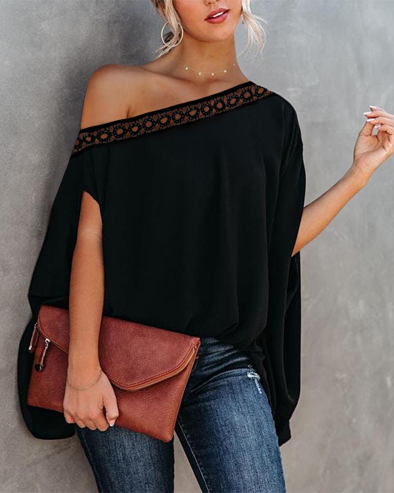 

Contrast Lace Cold Shoulder Top, Black
