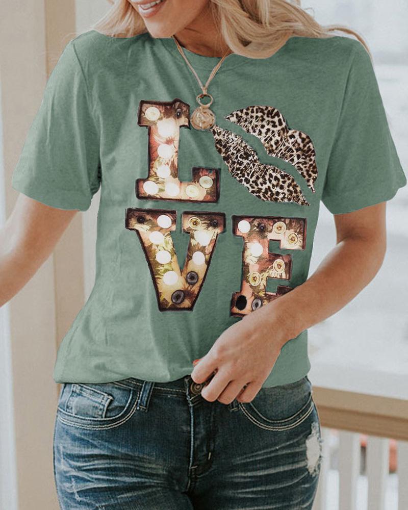 

Valentine' Day Lip Letter Leopard Print O Neck Casual Top, Green