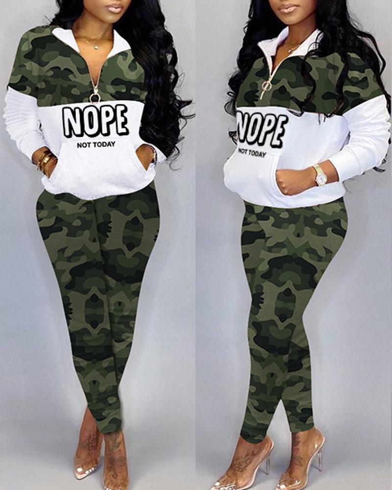

Camouflage Letter Print Zip Detail Casual Top & Pants Set, Green