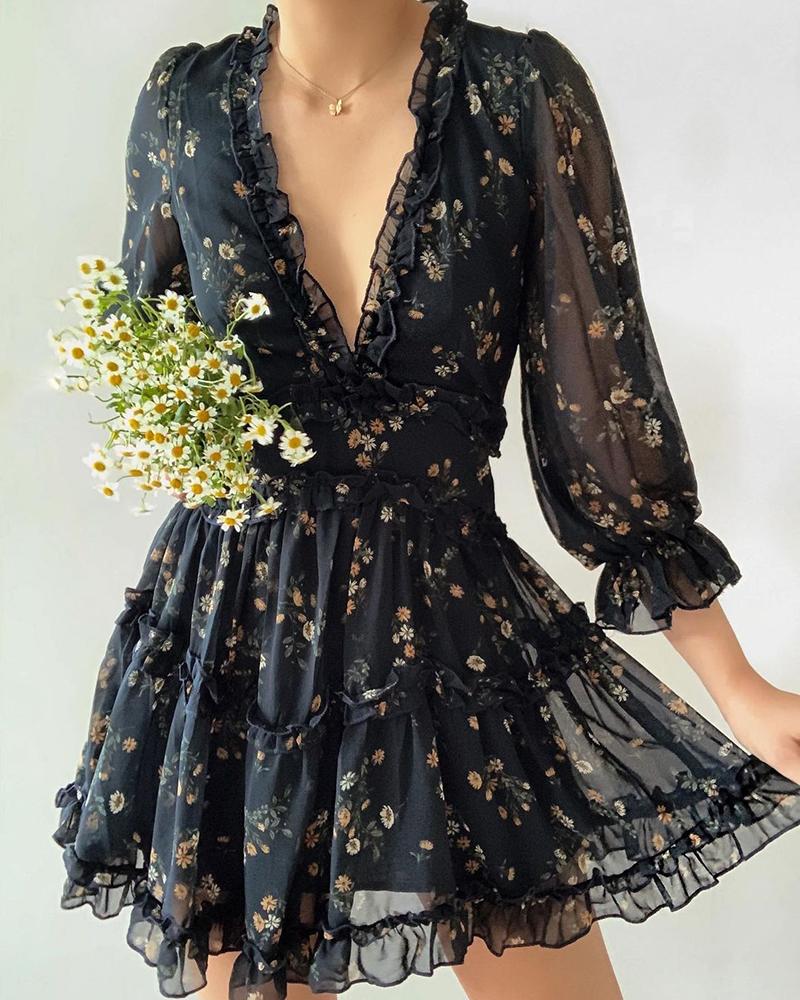 

Frill Hem Daisy Print Long Sleeve Dress, Black