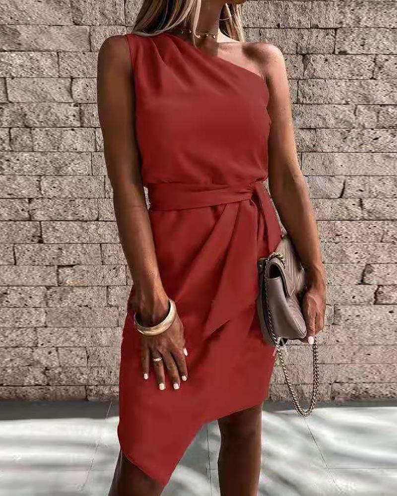 

One Shoulder Tied Detail Irregular Casual Dress, Red