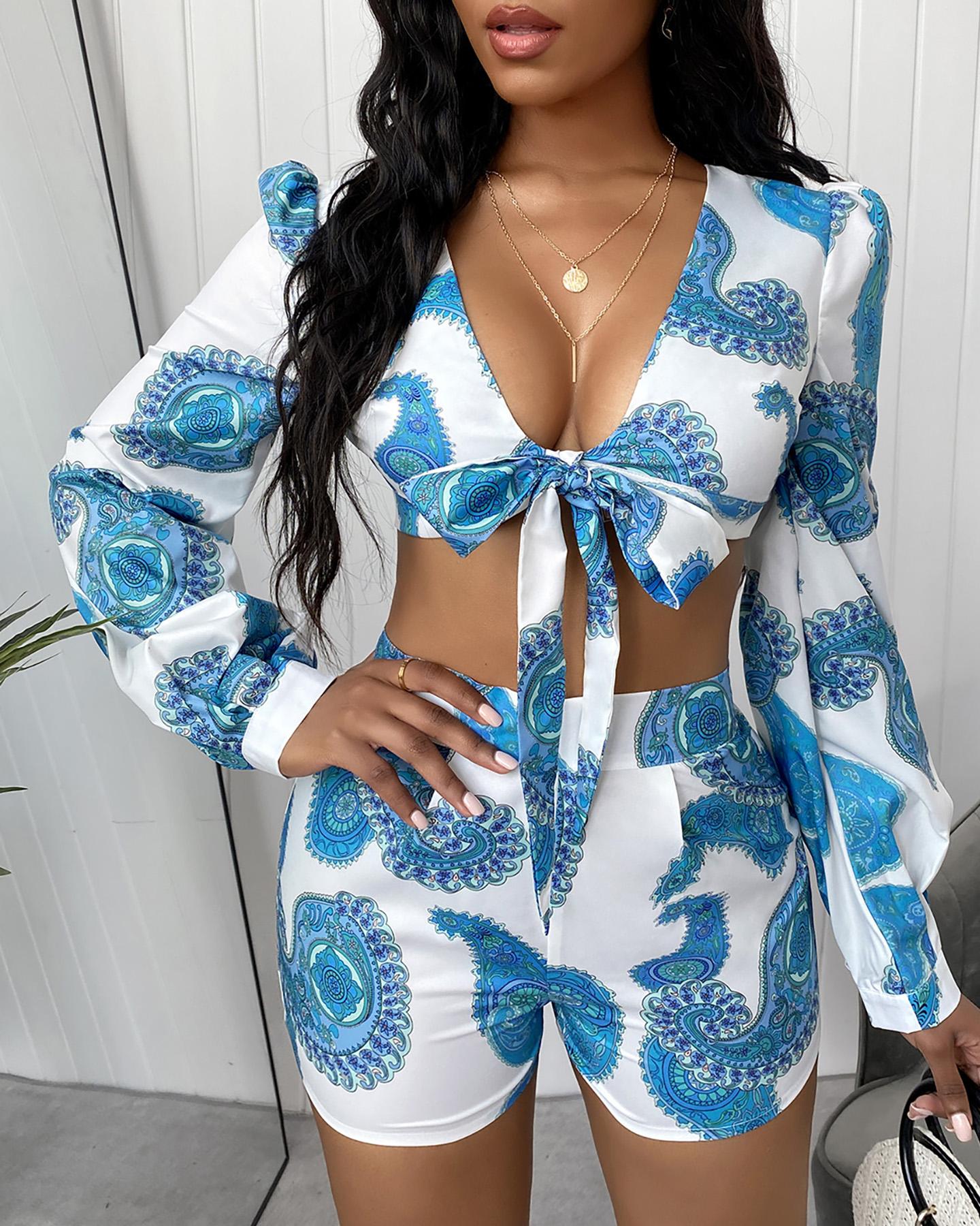 

Paisley Print Lantern Sleeve Knotted Top & Shorts Set, Blue