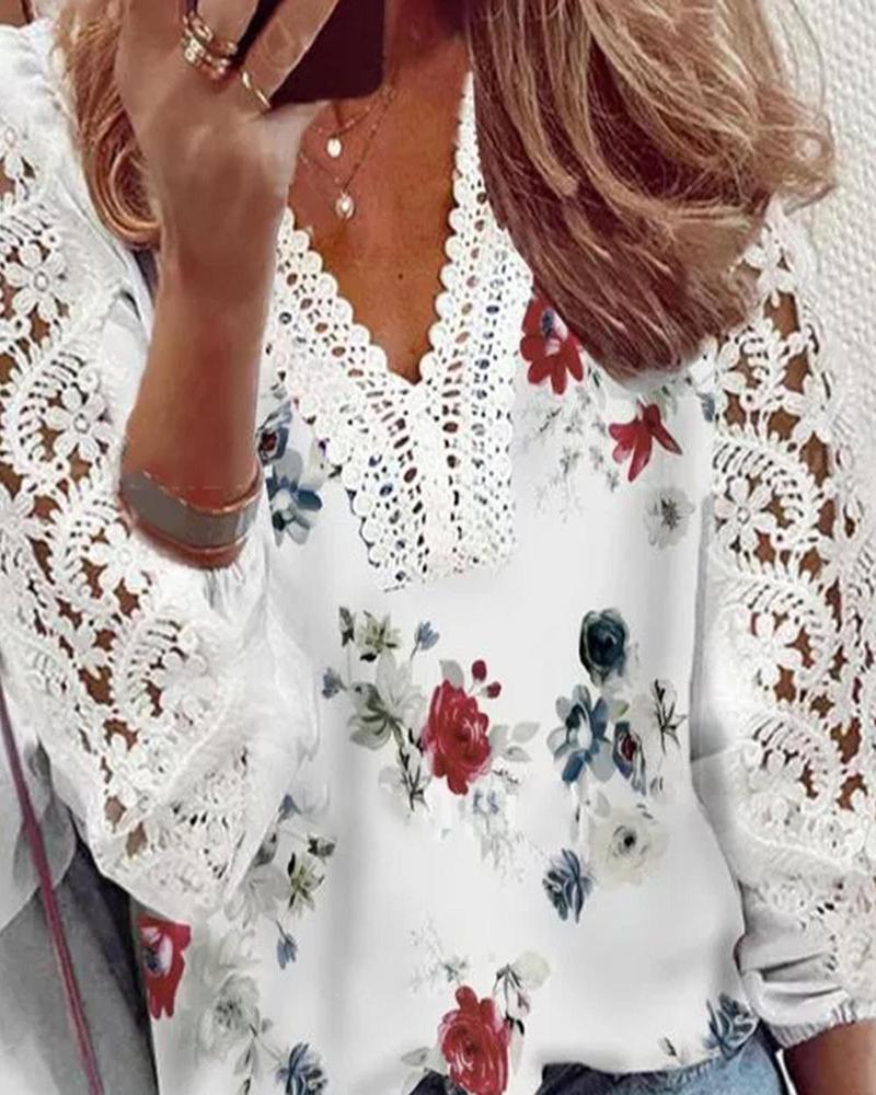 

V Neck Lace Patch Floral Print Top, White