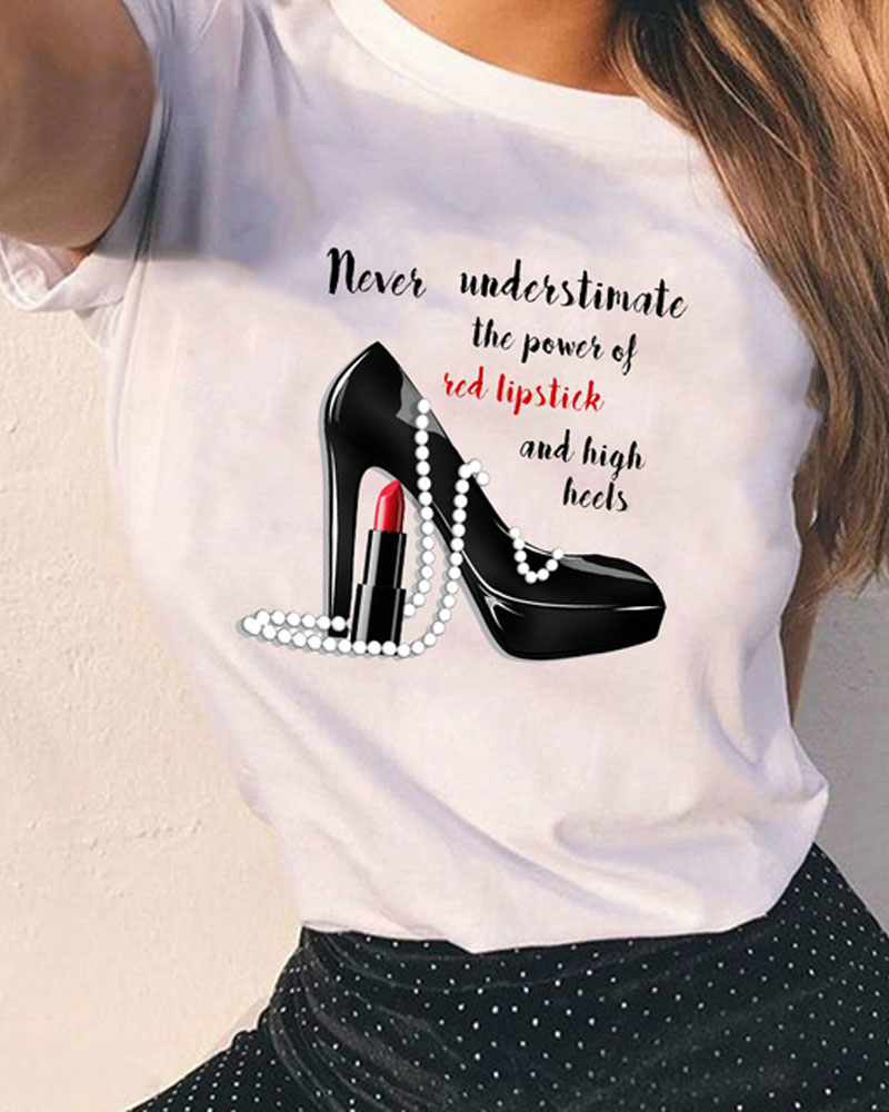 

Lipstick Letter Print Casual T-shirt, White