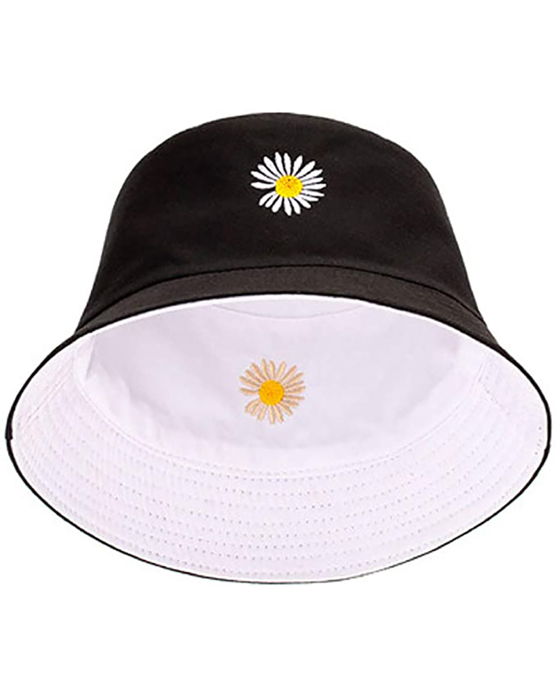 

Daisy Embroidery Bucket Hat, White