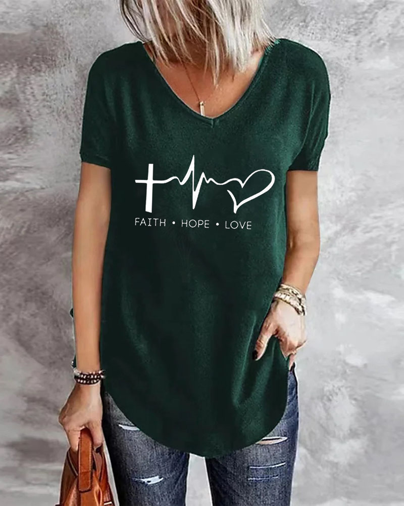 

Letter Heart Print Casual T-shirt, Green