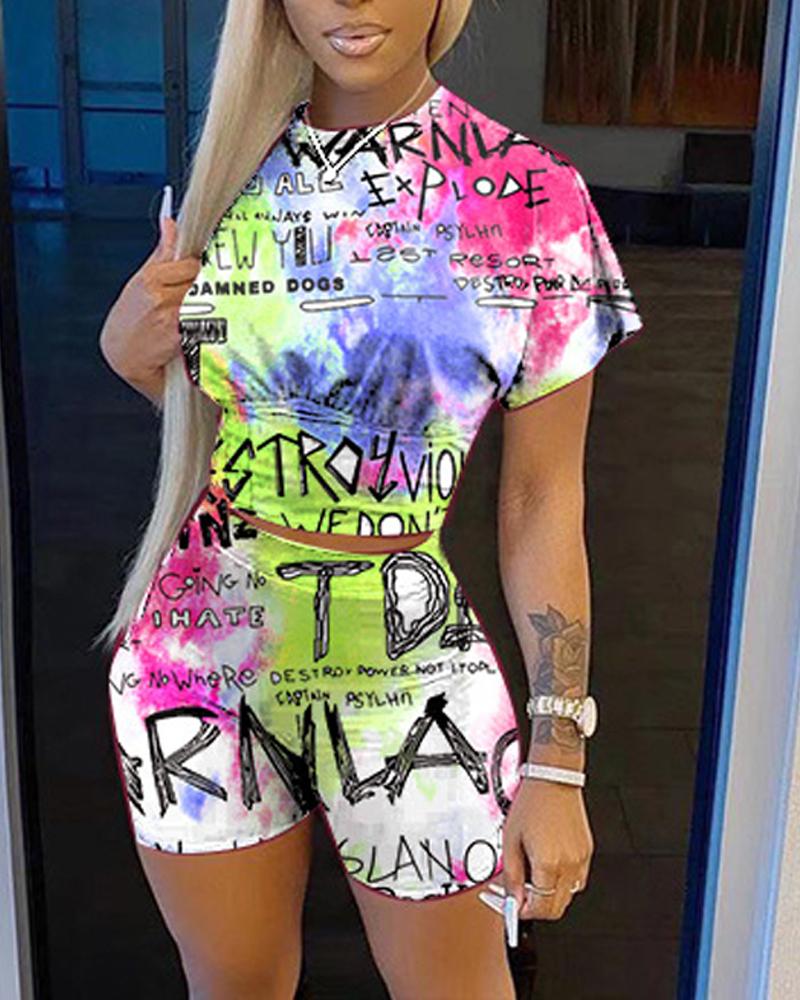 

Tie Dye Letter Graffiti Print Crop Top & Shorts Set, Hot pink