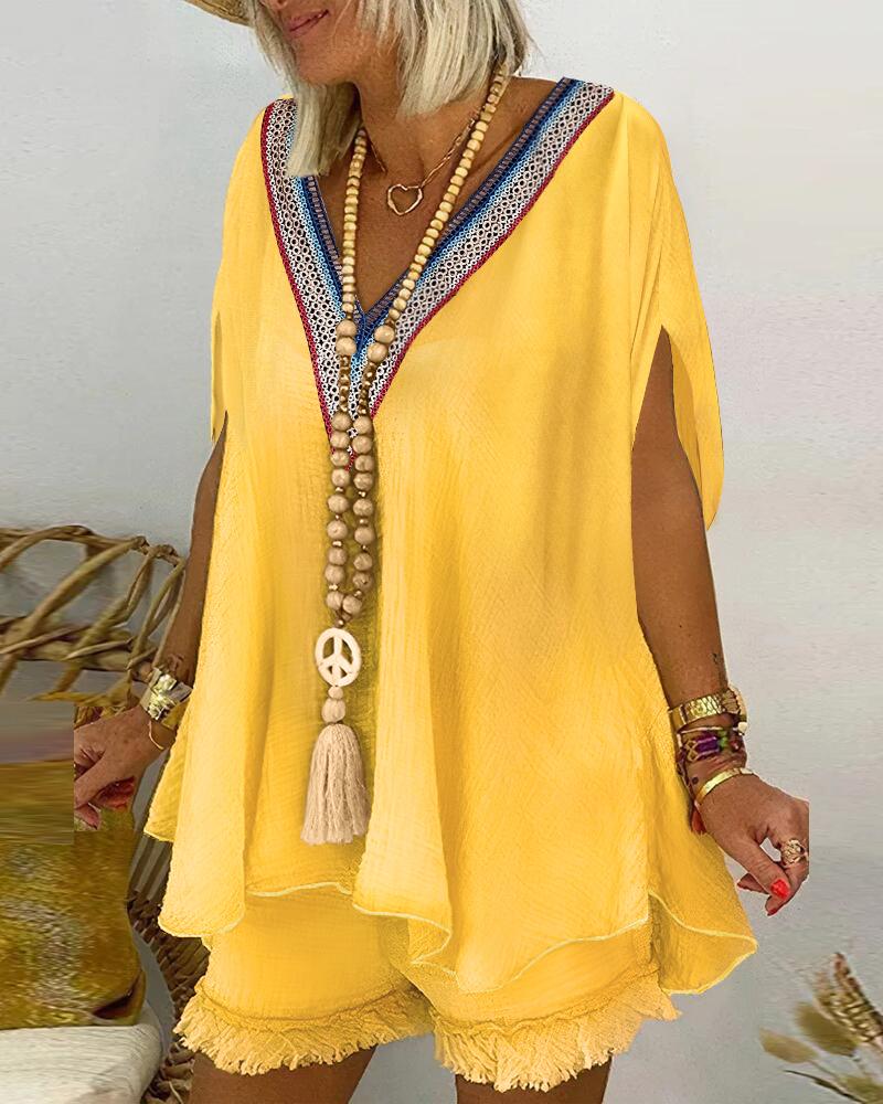 

Lace Patch Flowy Top & Tassel Design Shorts Set, Yellow