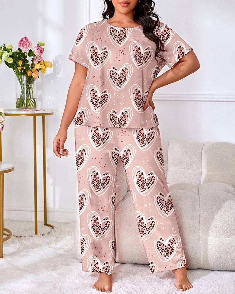 

Plus Size Leopard Heart Print Round Neck Pajamas Set, Pink