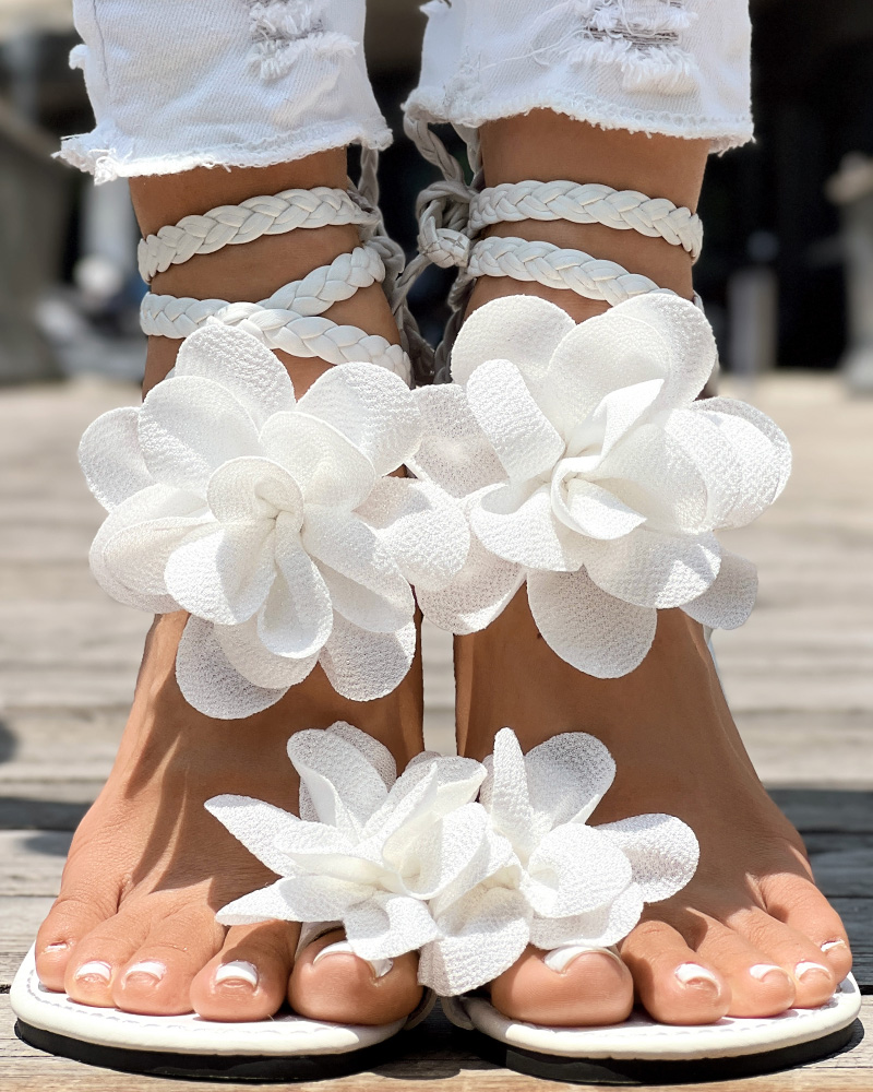 

Sandalias planas informales con punta redonda y estampado floral 3D, White