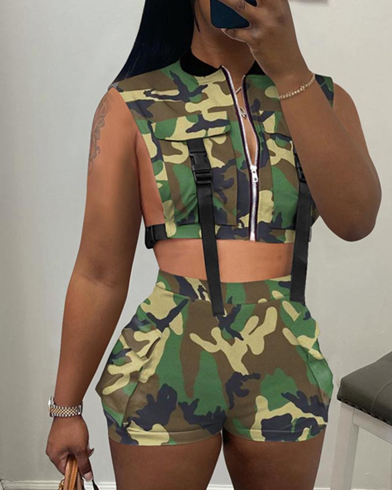 

Camo Print Buckled Crop Top & Shorts Set, Camoflage
