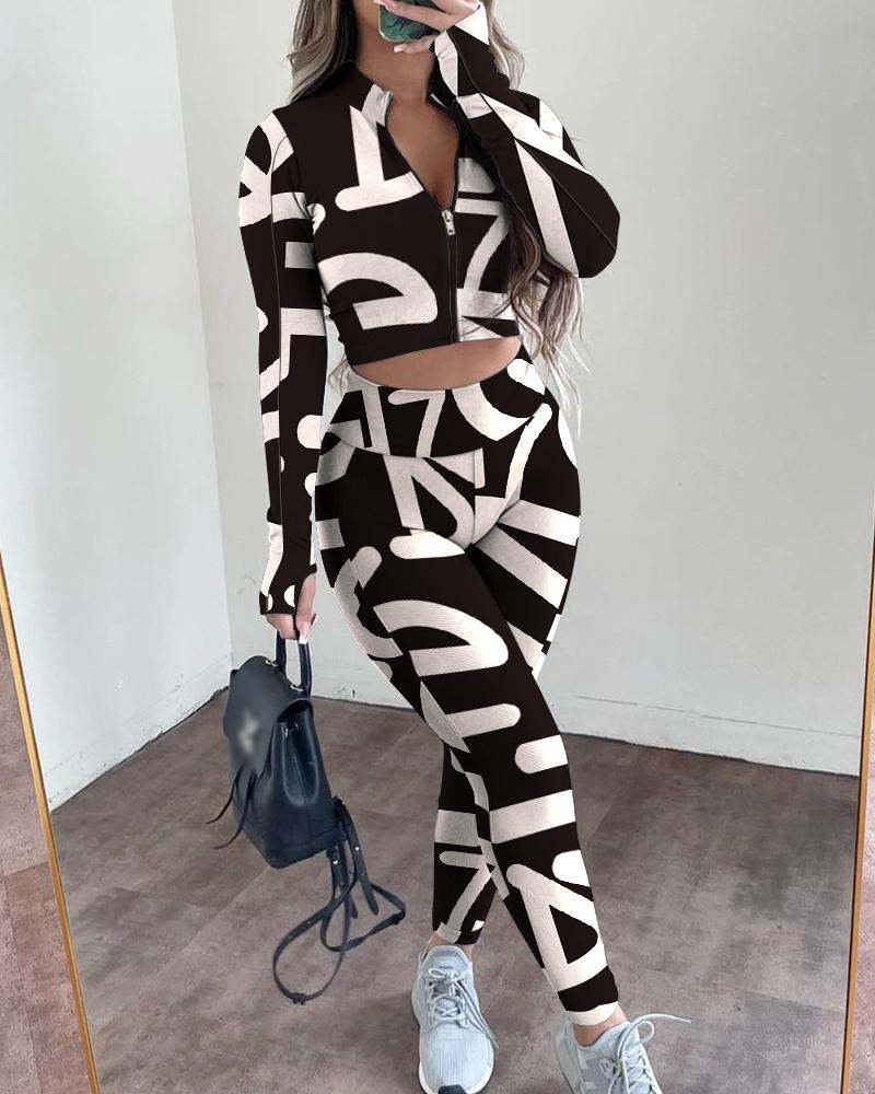 

Letter Print Zipper Up Thumb Hole Crop Top & Skinny Pants Set, Black