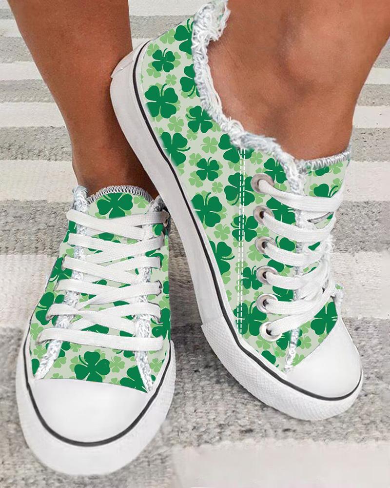 

St. Patrick's Day Clover Print Round Toe Fringe Canvas Sneakers, White&green