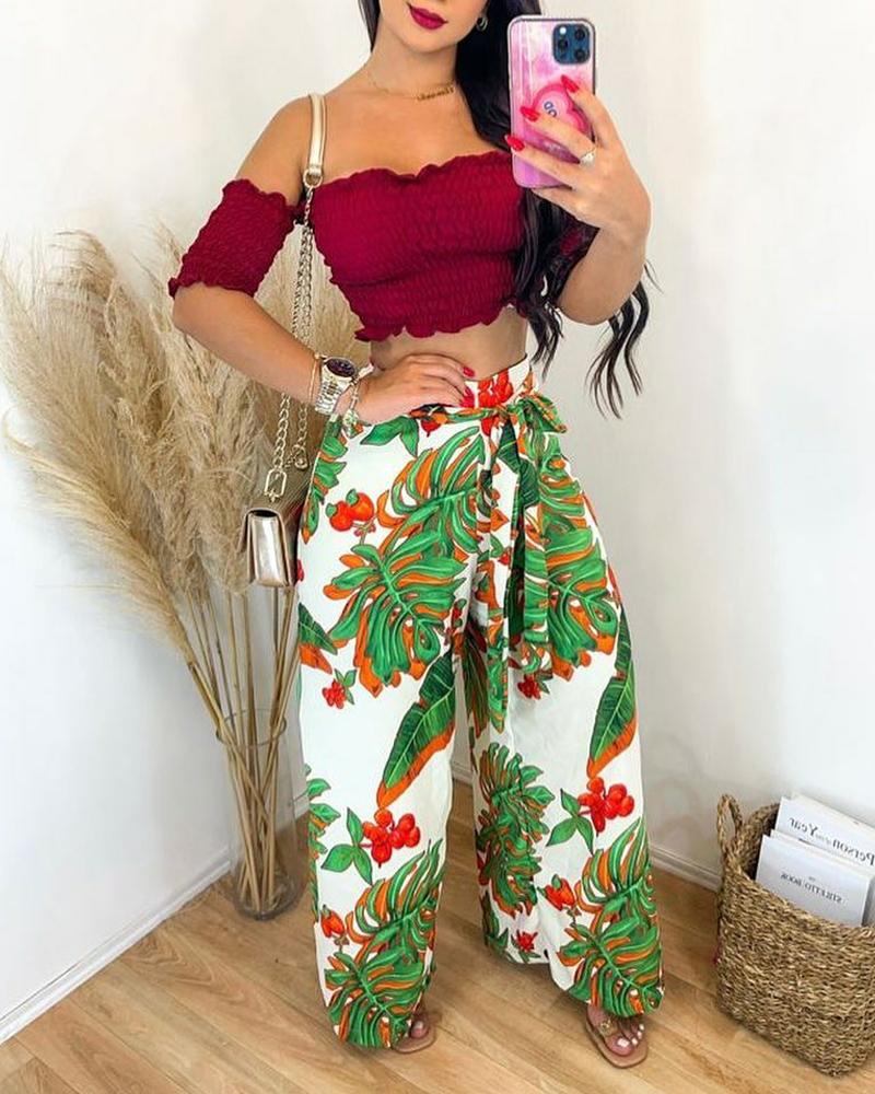 

Off Shoulder Shirred Crop Top & Tropical Print Pants Set, Green