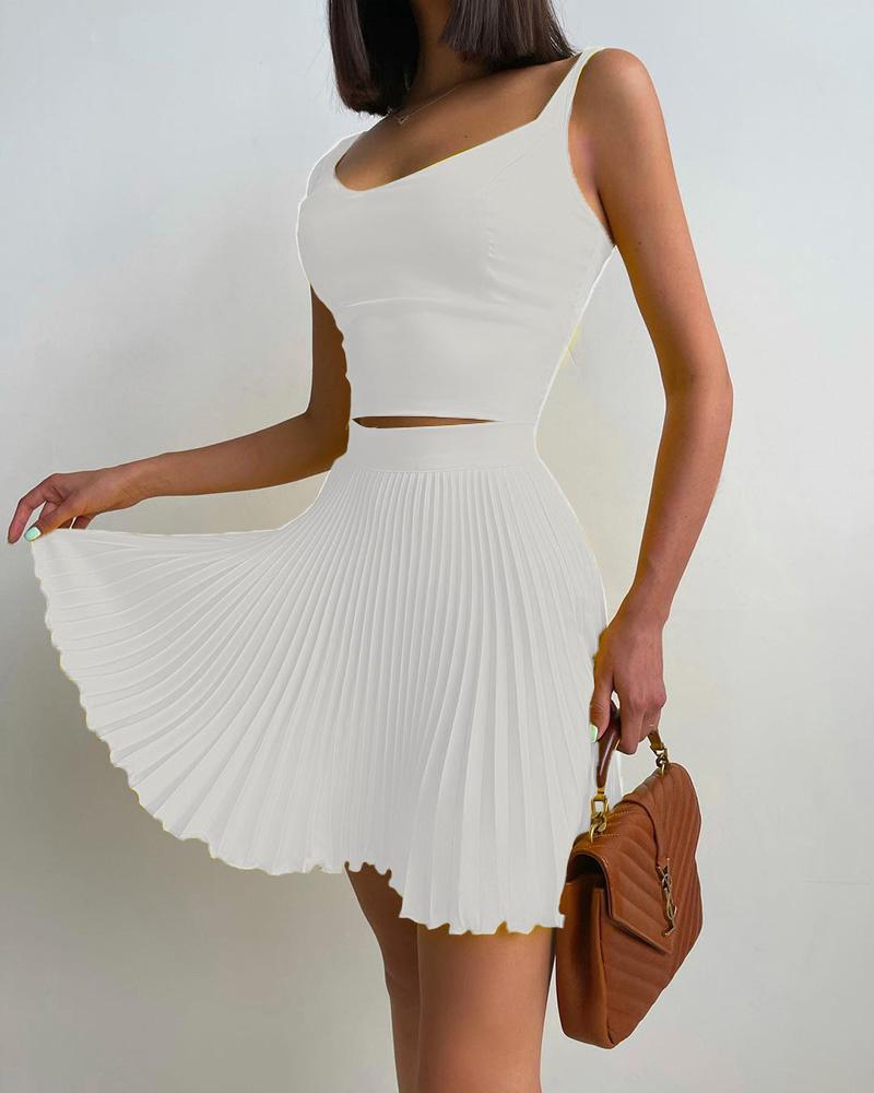 

Crop Tank Top & Pleated Skirt Sets, White