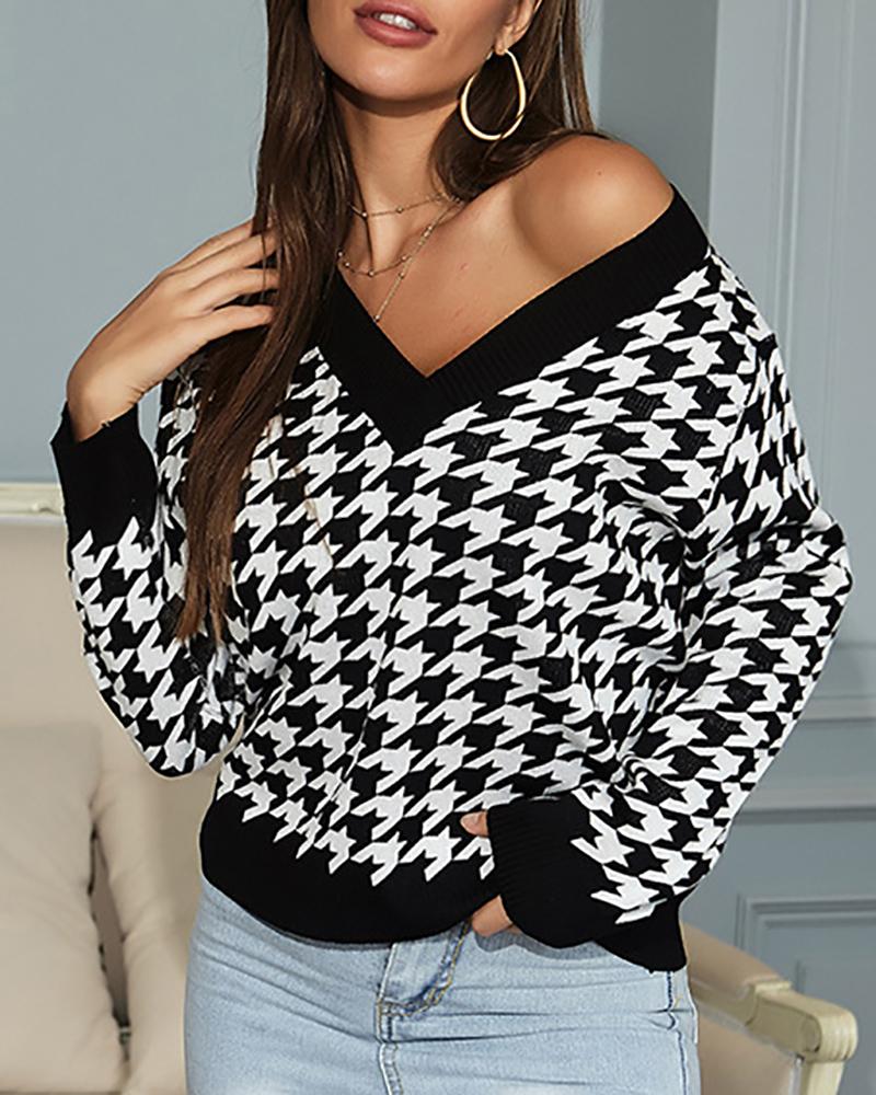 

Houndstooth Print Long Sleeve V Neck Knit Sweater, Black