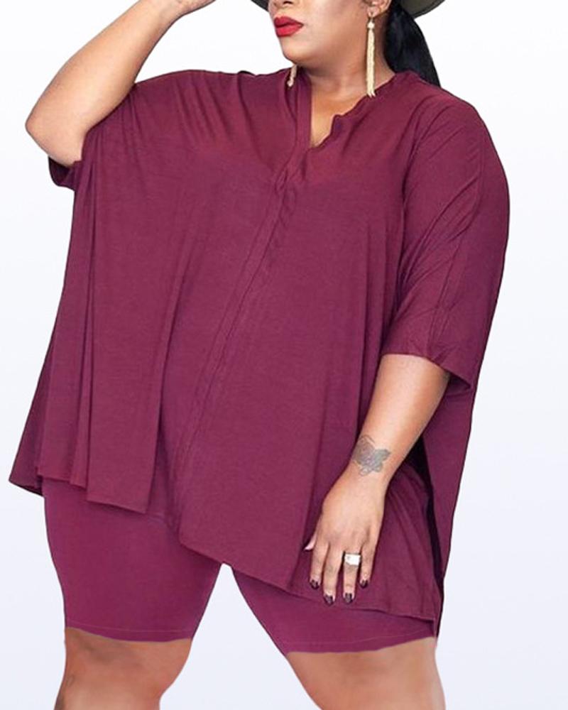 

Plus Size Plain Split Hem Casual Top & Shorts Set, Wine red