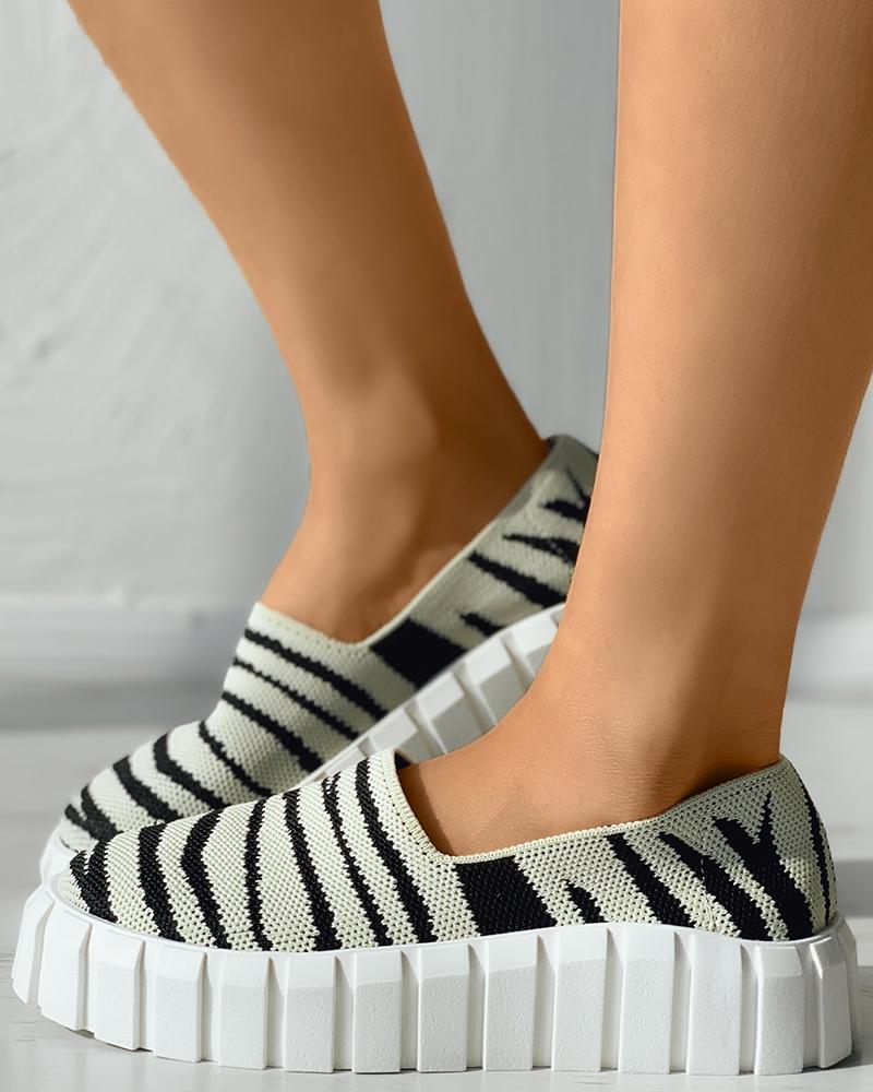 

Cheetah Pattern Slip On Canvas Shoes, Black&beige