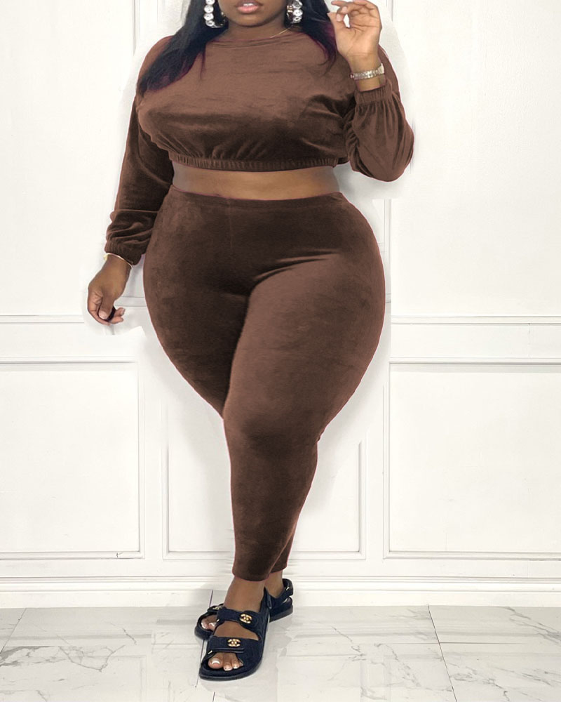 

Plus Size Velvet Long Sleeve Crop Top & Pants Set, Coffee