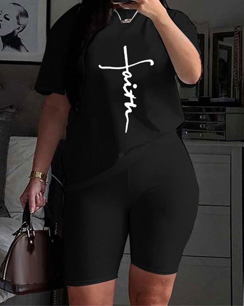 

Plus Size Faith Print O Neck Top & Shorts Set, Black