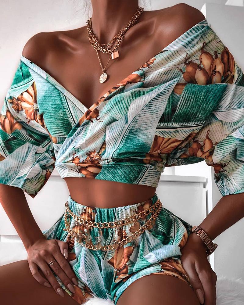 

Tropical Print Crop Top & High Waist Shorts Set, Green