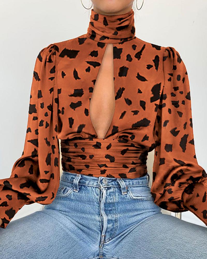 

Leopard Cut Out Chest Tight Waist Blouse, Brown