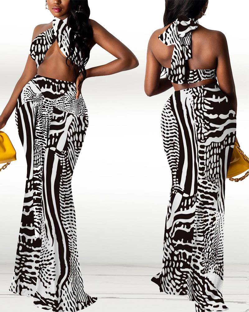 

Abstract Print Backless Halter Top & Mermaid Skirt Set, Black
