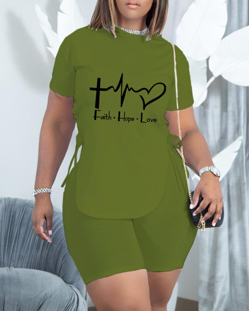 

Heart Letter Print Eyelet Lace-up T-shirt & Shorts Set, Green