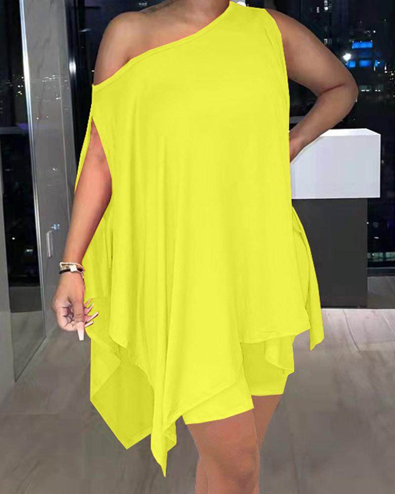 

Cold Shoulder Split Hem Asymmetrical Top & Shorts Set, Yellow