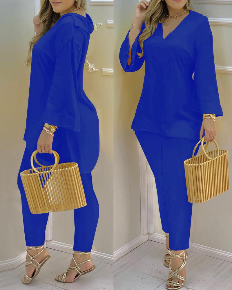 

Plain Bell Sleeve V-Neck Top & Pants Set, Blue