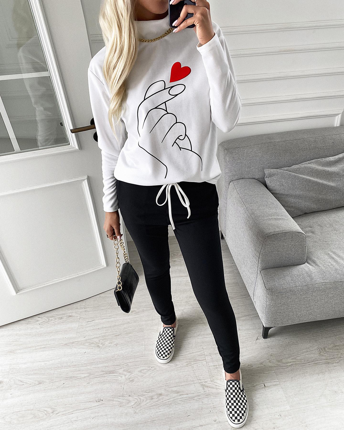 

Heart Print Long Sleeve Colorblock Top & Drawstring Waist Pants Set, White