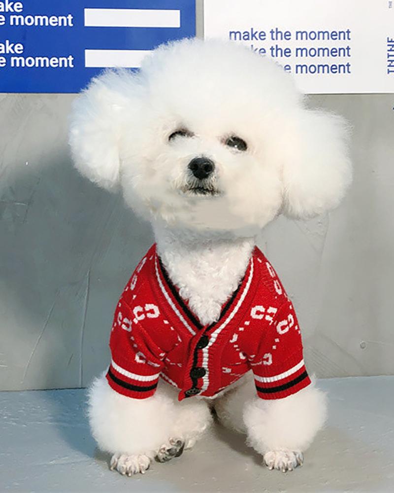 

Dog Sweater Button Decor Geometric Pattern Knitwear Warm Pet Sweater for Fall Winter, Red