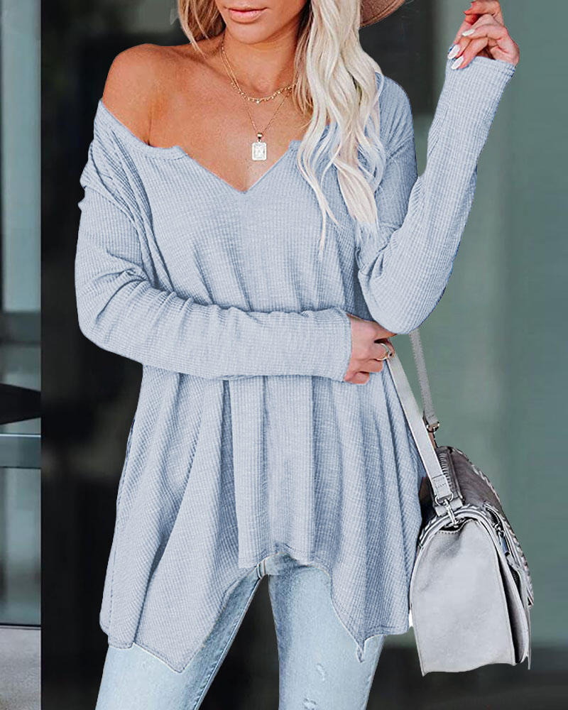 

Plus Size Long Sleeve V-Cut Dip Hem Knit Top, Blue