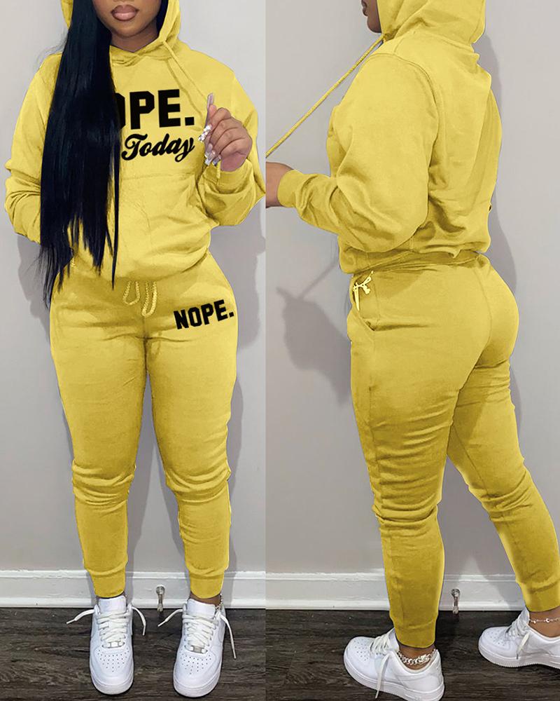 

Letter Print Pocket Design Hoodie & Pants Set, Yellow