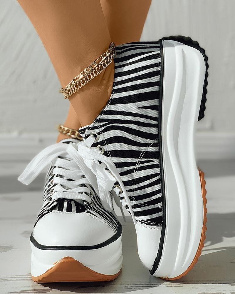 

Eyelet Lace-up Flatform Canvas Shoes, Blackwhite