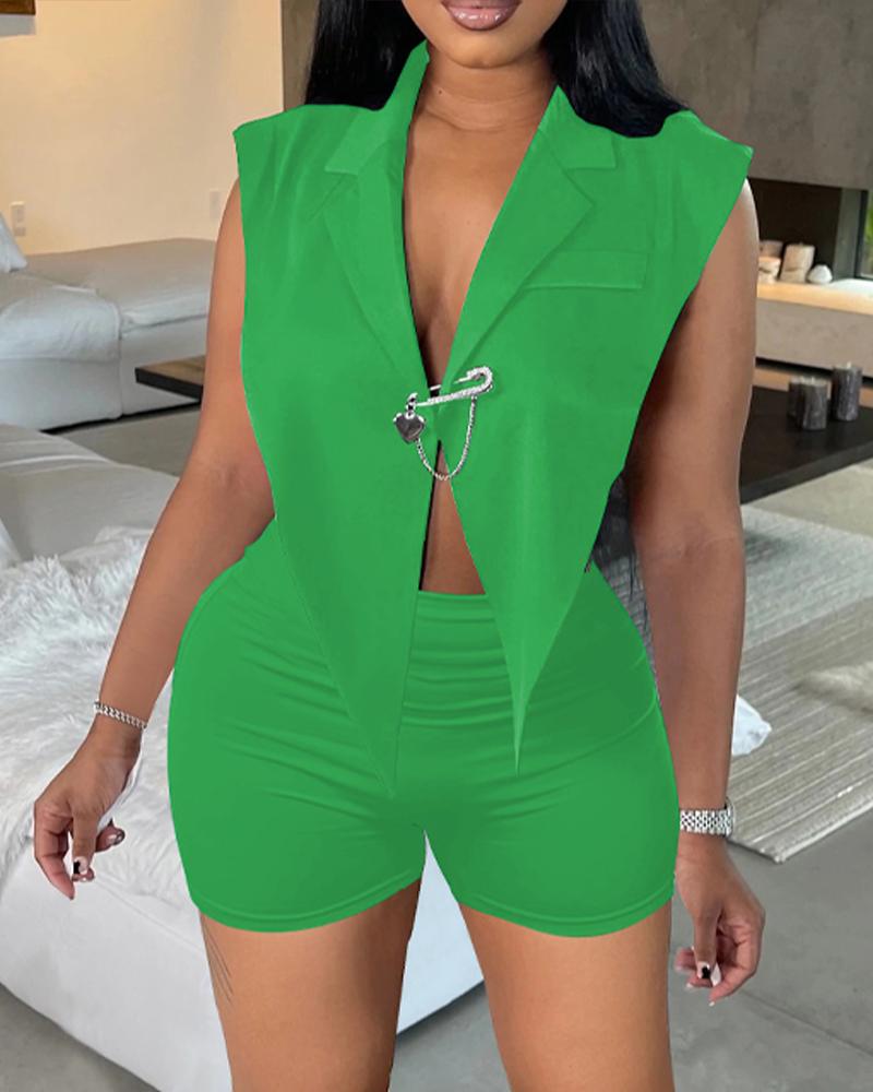 

Open Back Asymmetrical Top & Shorts Set With Brooch, Green