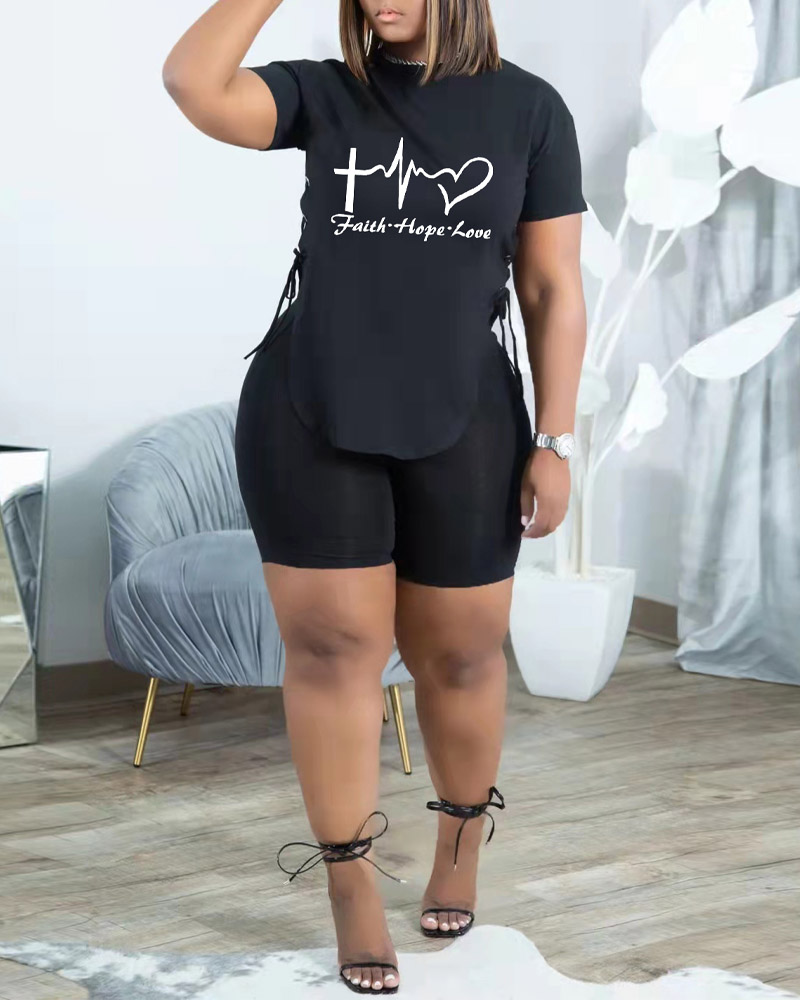

Letter Heart Print Eyelet Lace-up Split Hem Top & Shorts Set, Black