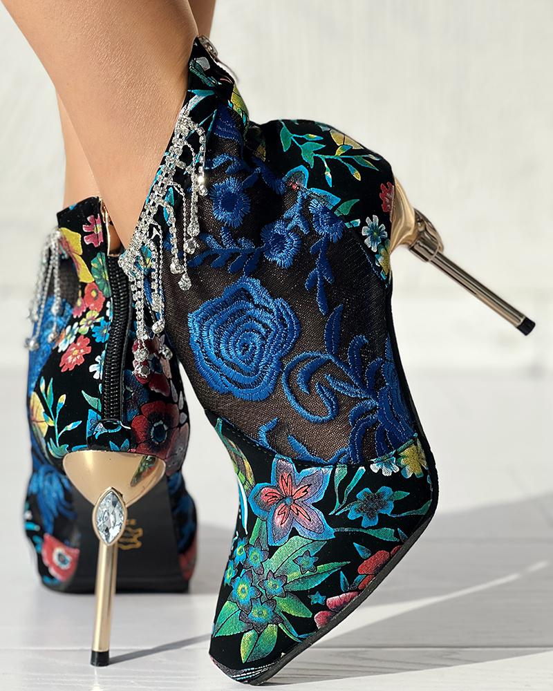 

Floral Embroidery Tassel Design Wedding Boots, Black&blue