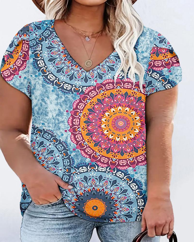 

Plus Size Tribal Print Petal Sleeve V-Neck T-Shirt, Multicolor