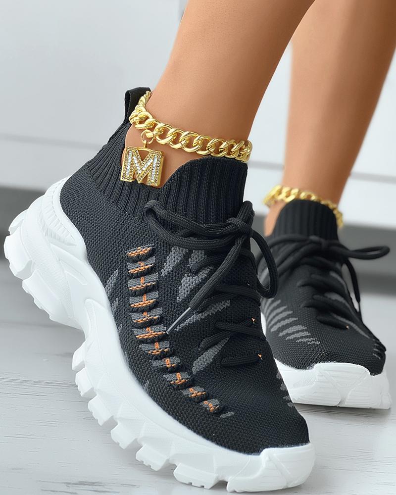 

Lace-up Breathable Muffin Sneakers, Black