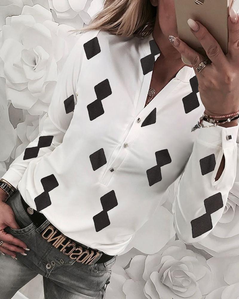 

Geo Print Buttoned Casual Women Blouse White & black XL by chicme