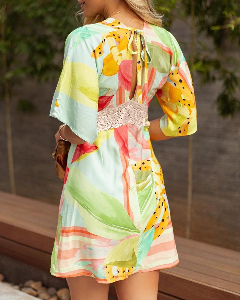 

Graphic Print Lace Patch Half Sleeve Dress, Multicolor